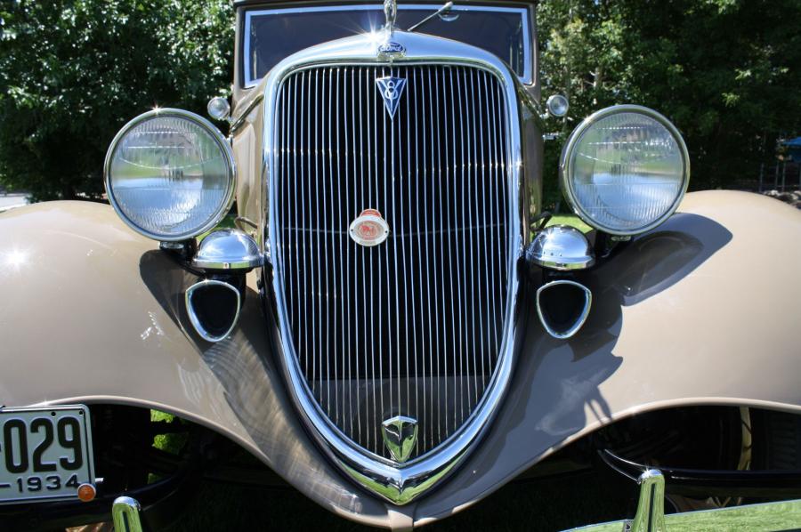  Ford Model 40 DeLuxe Cabriolet 1934 года  (фото 5 из 11)